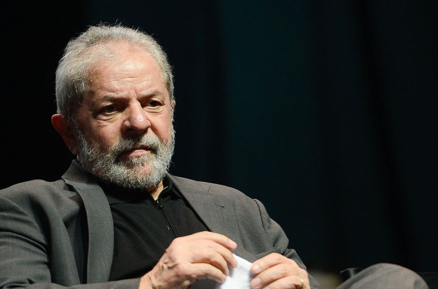 Presidente Lula Realiza Procedimento Médico com Sucesso