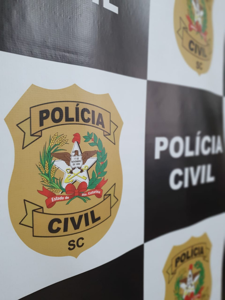 Polícia Civil de SC Cumpre Mandado de Internação de Adolescente por Ameaças a Escola