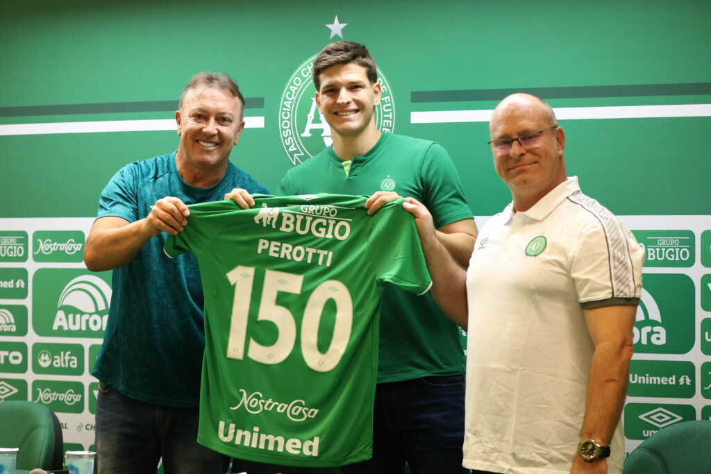 Homenagem a Perotti pelos 150 Jogos com a Chapecoense