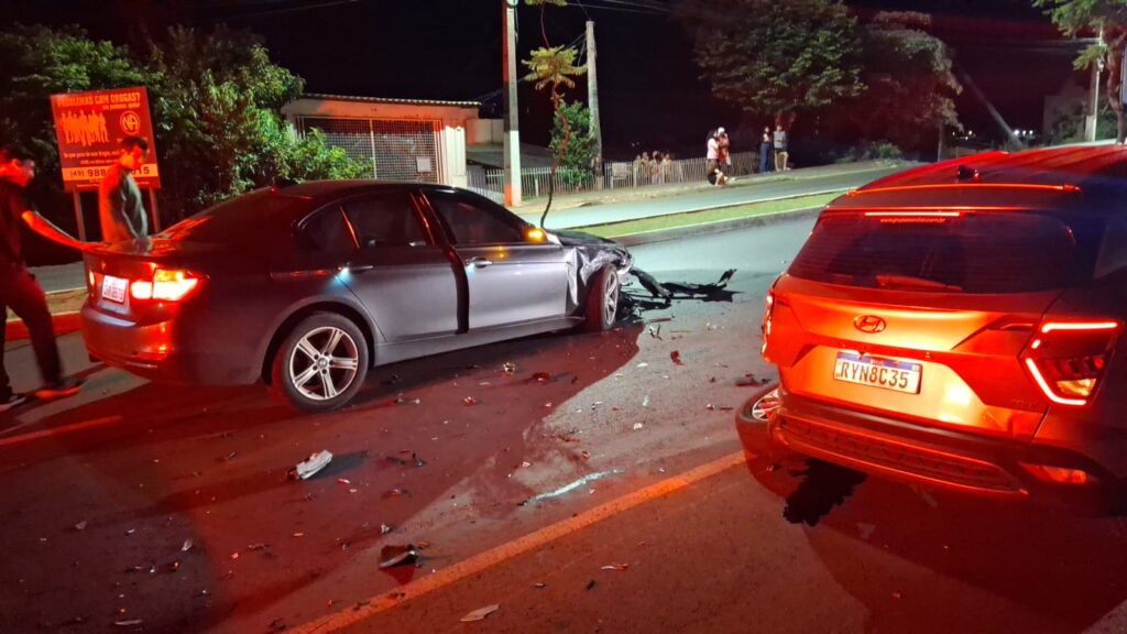 Acidente de Trânsito Envolve Três Veículos em Chapecó