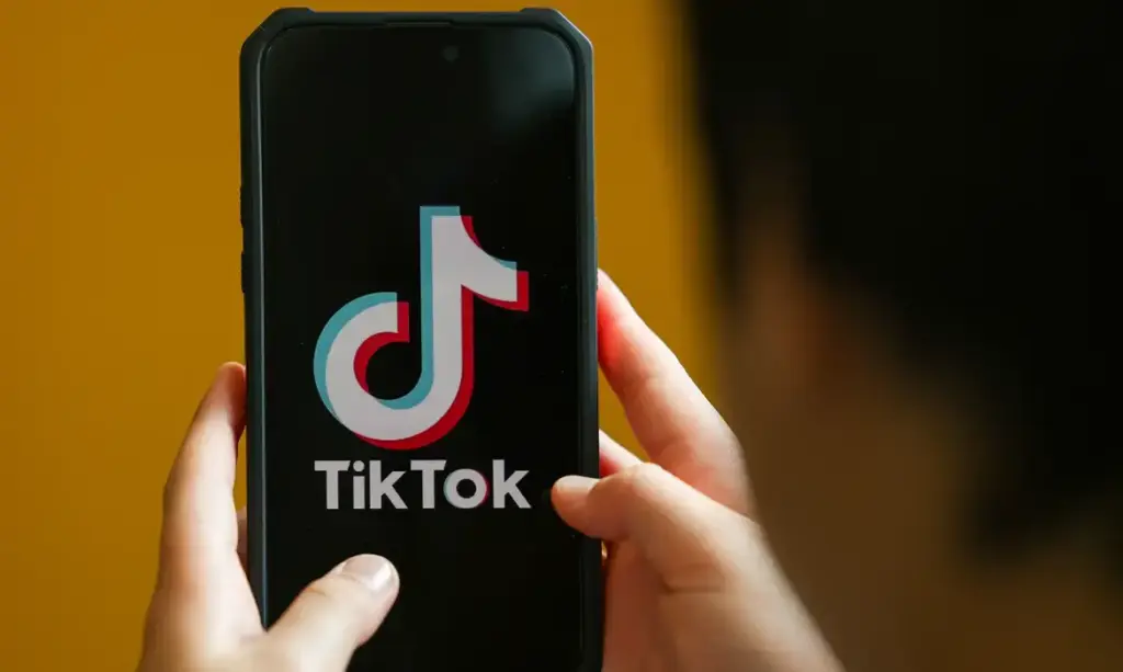 Câmara dos Deputados Aprova Proibição do Uso de Celulares em Escolas