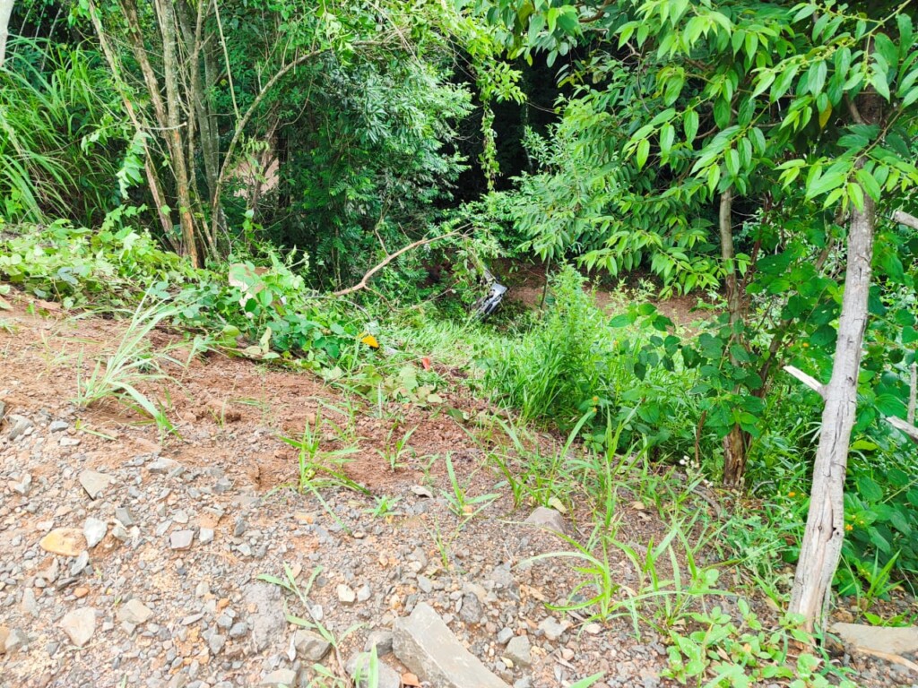 Acidente de Trânsito em Cunha Porã Envolve Carreta e Veículo de Passeio