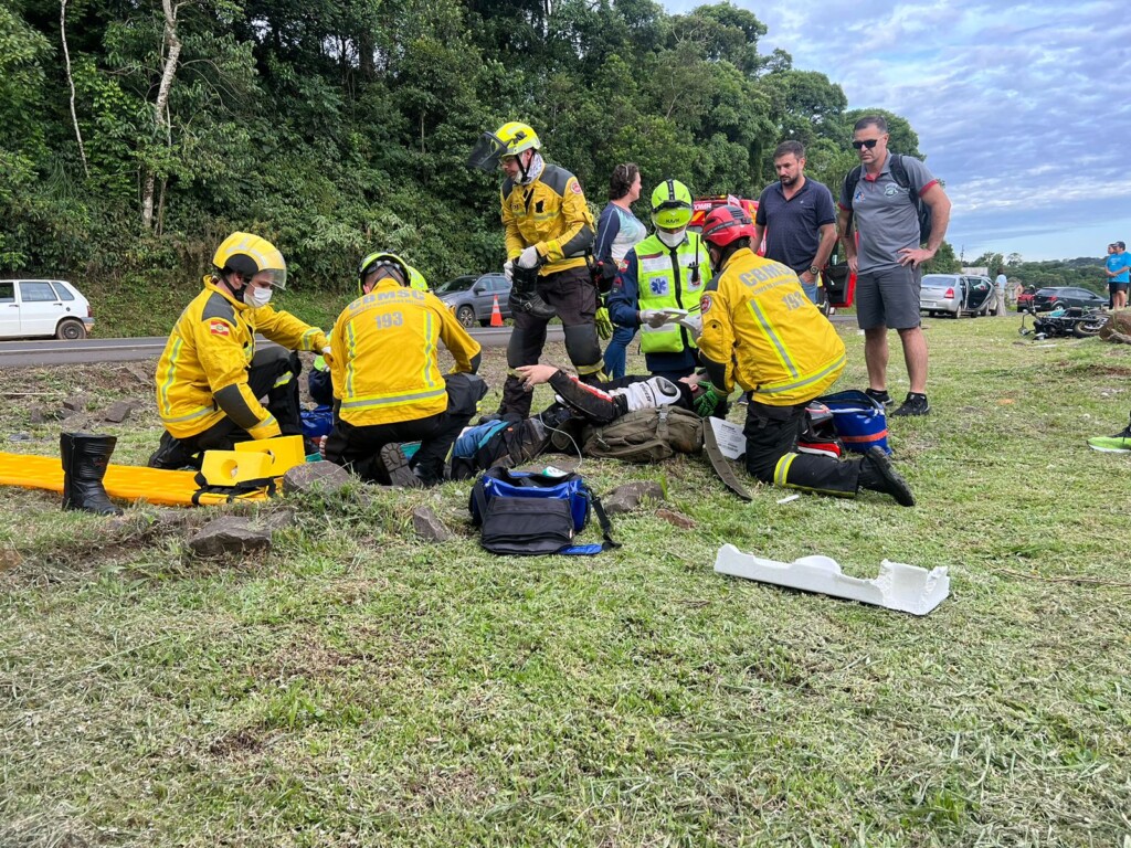 Acidente de Trânsito em Chapecó Deixa Dois Feridos