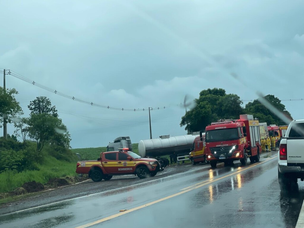 Acidente na BR-282 causa congestionamento entre Xanxerê e Xaxim