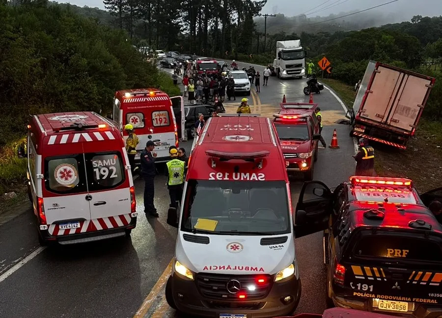 Grave Acidente na BR-282 Resulta em uma Morte e Três Feridos