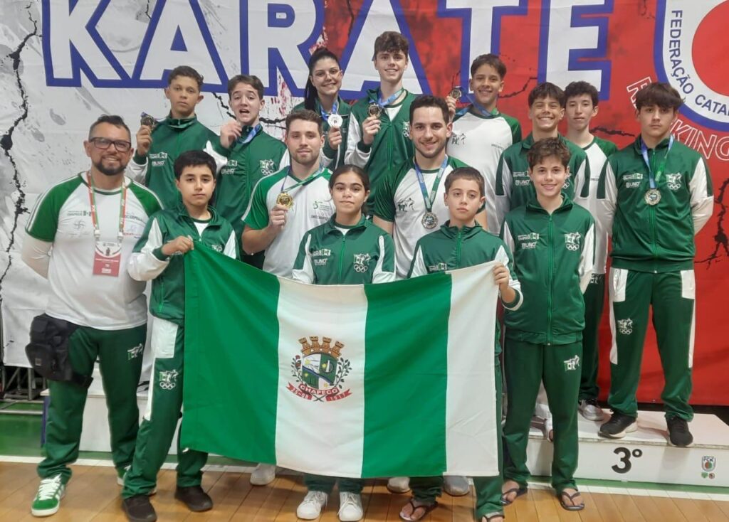 Chapecó brilha no Campeonato Estadual de Karatê com sete medalhas conquistadas